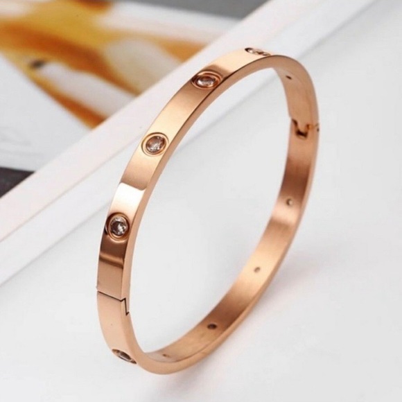 New 18k Rose Gold Round Diamond Bangle Bracelet - Picture 2 of 4